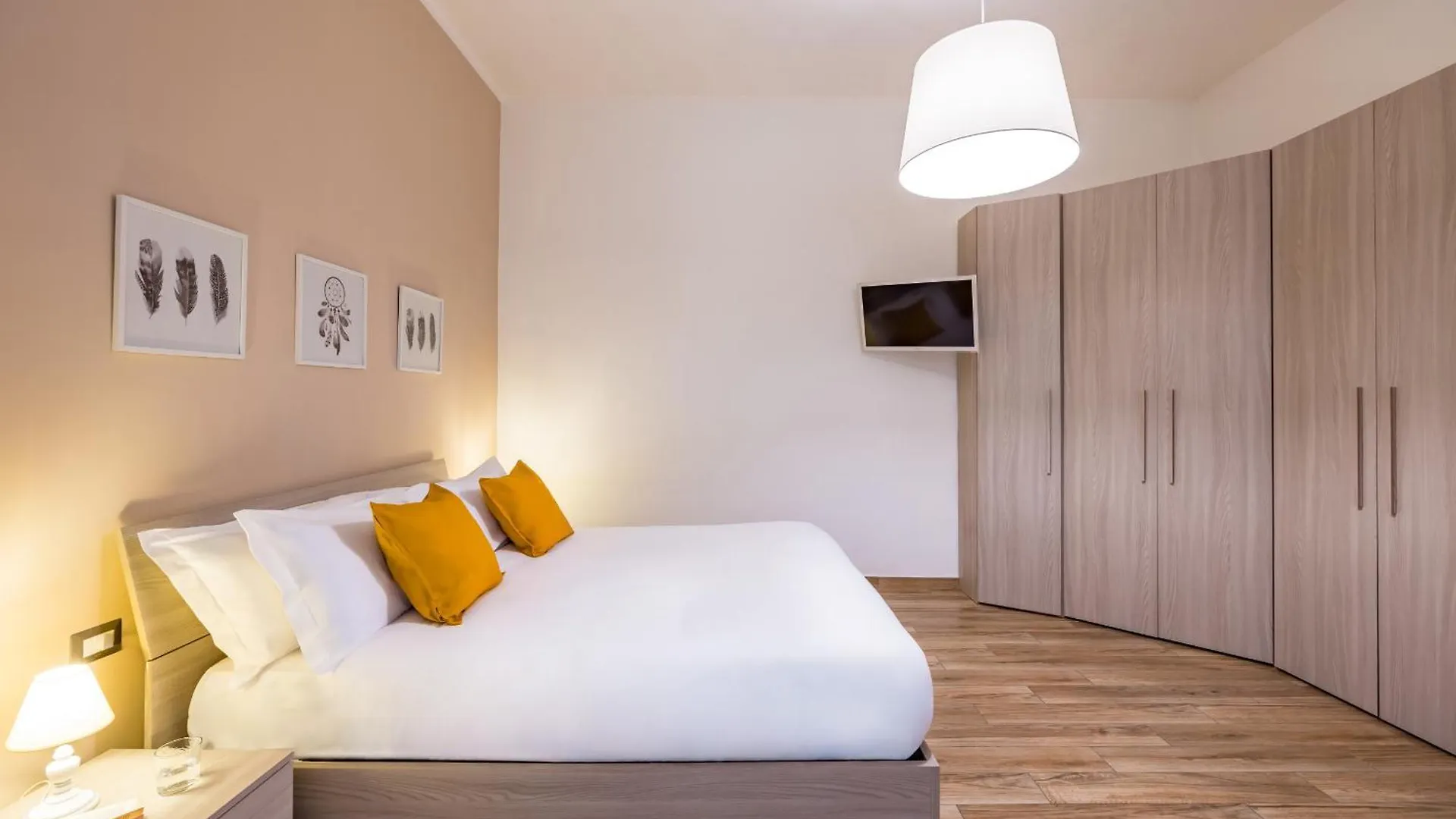 Piazza Carlo III Apartment By Wonderful Italy 나폴리 이탈리아