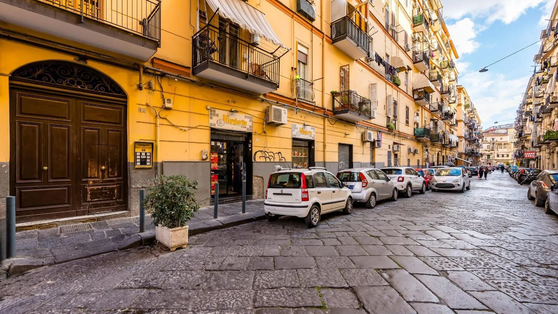 Piazza Carlo III Apartment By Wonderful Italy Naples